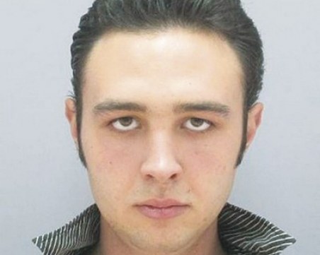 Шизофреник, който закла майка си, броди около училища и гони децата