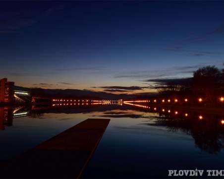 Януарска нощ се спуска над Гребната база СНИМКА