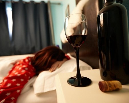 Чаша вино преди сън може да ви помогне да отслабнете