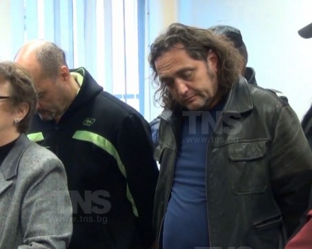 Таксиметровите босове застават пред Пловдивския съд СНИМКИ