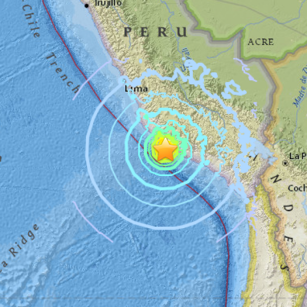 Силен трус разтресе бреговете на Перу, има опасност от цунами
