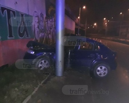 37-годишен без книжка е пострадал при мелето на Коматевския възел СНИМКИ