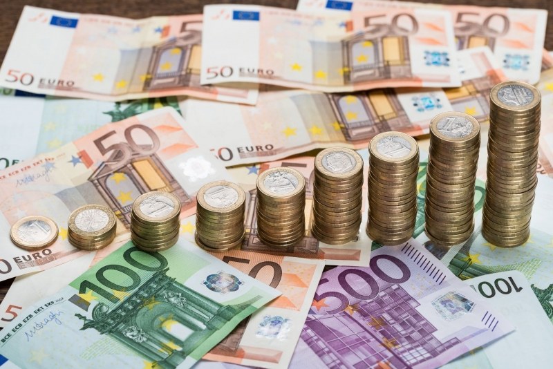 Ще ни се отрази ли на джоба приемането на еврото?