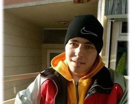 18-годишният Калоян, който трябва да бъде абитуриент тази година има нужда от помощ