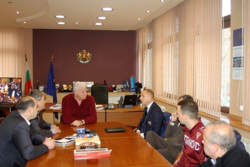 Шефове на италиански гранд на крака в Пловдив, искат да направят футболна академия