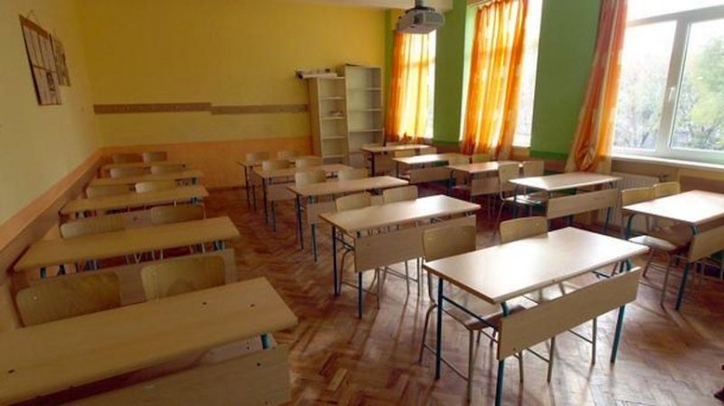 Затварят училища в Пловдивско и Смолян заради лошото време! Къде няма да се учи?