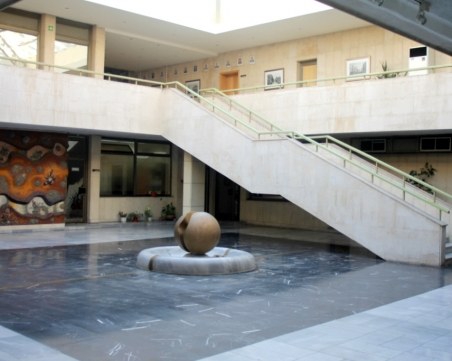 Фоайето на Областната администрация в Пловдив става Камерна зала