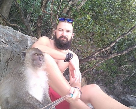 Синът на пловдивски актьор обикаля Азия с раница