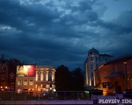 Зимата се завръща с пълна сила! Студ и дъжд в Пловдив през уикенда