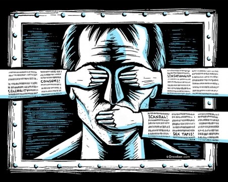 Евродепутати скочиха срещу готвената цензура в интернет