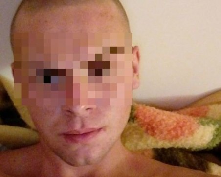 Млад агроном пласира “трева“ от общежитията на Аграрния университет