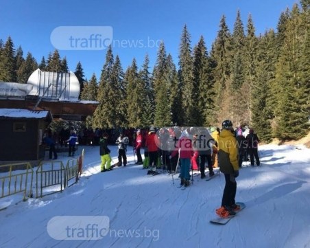 Пловдивските данъчни извършиха десетки проверки в Пампорово и Велинград