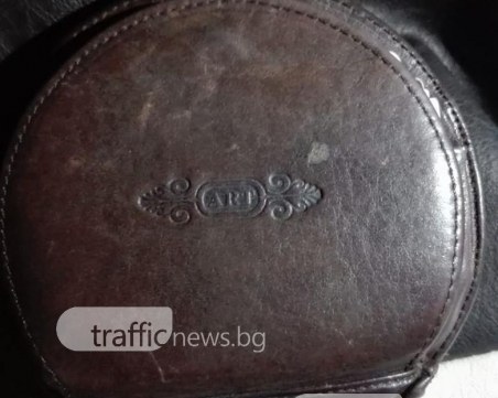 Ученичка намери портмоне в автобуса от Пловдив за Марково! Познахте ли си го? СНИМКИ