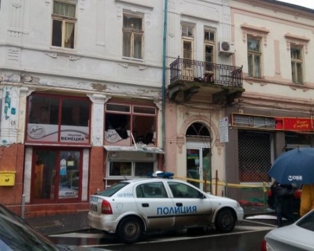 Взривиха златарско ателие в центъра на Бургас СНИМКИ