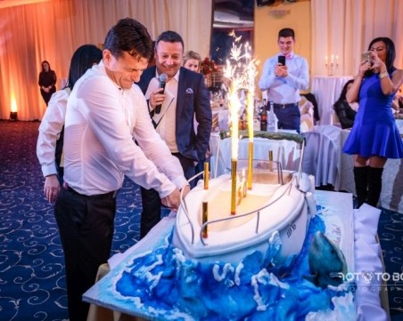 Заря и скоростна моторница за юбилея на Георги Райков СНИМКИ