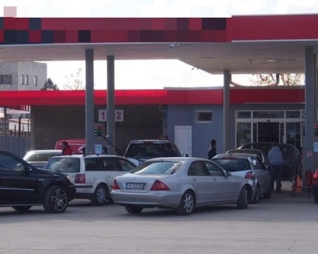 Идея на общинар: Да се намалят данъците на колите с газова уредба