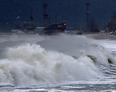 След земетресението цунами удари Аляска