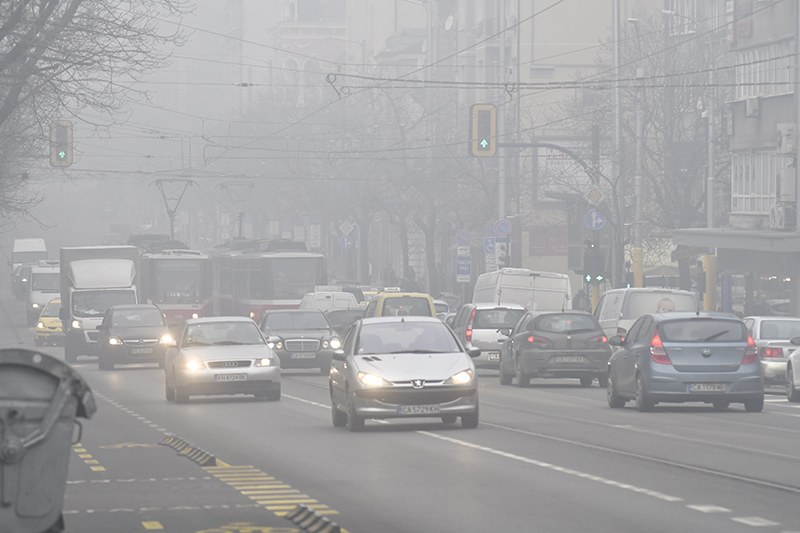 В София – забрана за паркиране в центъра в дните с мръсен въздух, ще се спира по булевардите