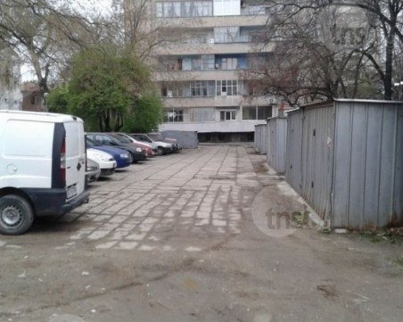 1400 гаражни клетки в Източен отиват в историята