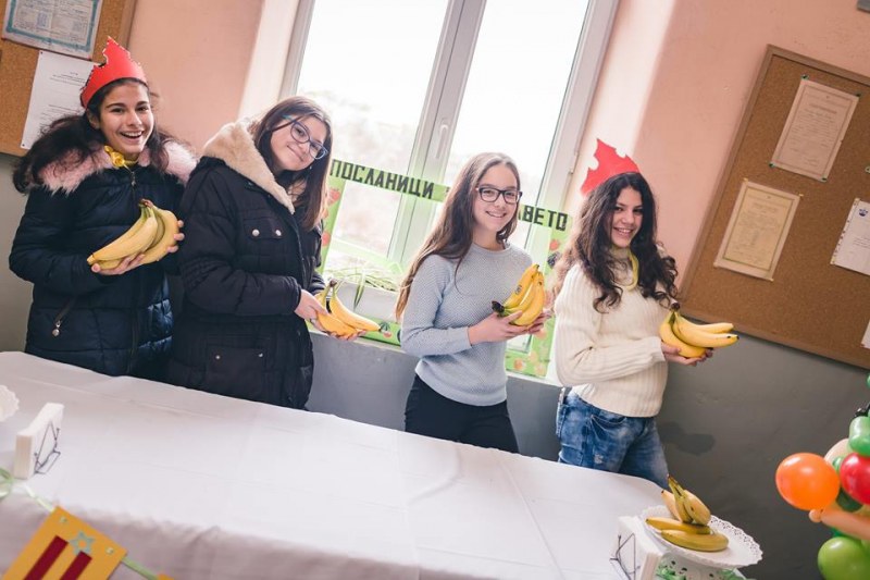 Цветна седмица в Марково! Седмокласници подеха здравословна инициатива СНИМКИ
