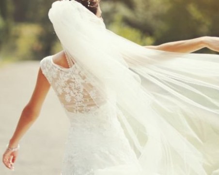 Бъдещи булки превземат Панаира! Започва сватбено изложение