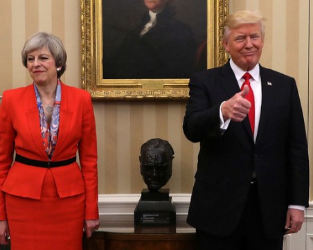 Бисерите на Тръмп: ЕС си пъха носа, където не му е работа