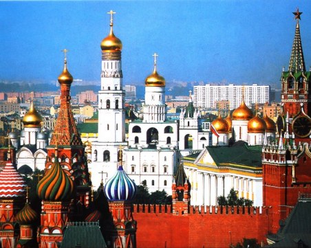 Бомбена заплаха в Москва! Евакуираха над 3000 души