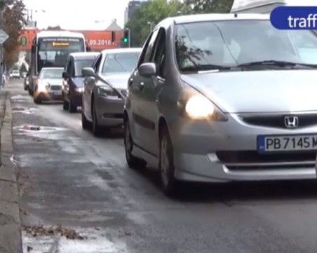 Иван Тотев: Говорим си за мръсния въздух… но данъкът на 15-годишна кола е 13 лева ВИДЕО