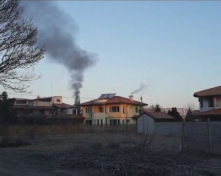 Мебелна фабрика обгазява ежедневно стотици души от Пазарджишко