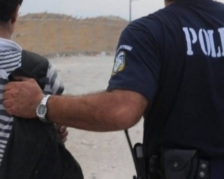 Задържаха двамата апаши, задигнали айфон от 15-годишна пловдивчанка в центъра