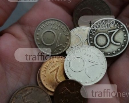 Кондукторка свали дете от автобус, нямало дребни пари