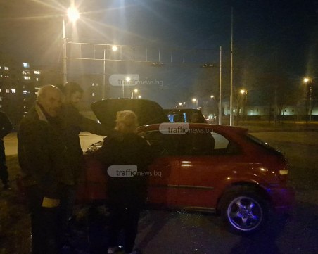 Роми с джип са отнели предимството на майка с дете при мелето в Пловдив