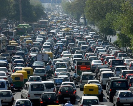 Спират продажбата на автомобили на физически лица в Сингапур