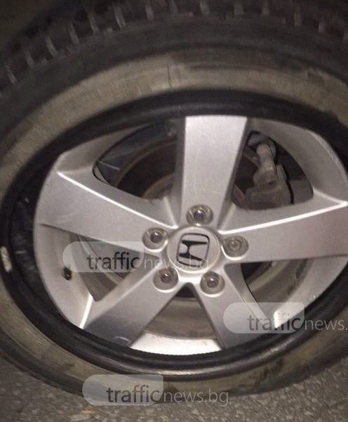 Пет коли в Кършияка осъмнаха със спукани гуми