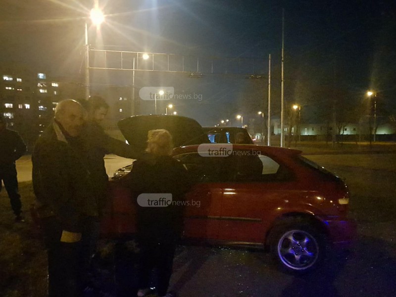 Роми с джип са отнели предимството на майка с дете при мелето в Пловдив