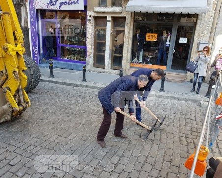 Затварят улица в центъра на Пловдив за два месеца