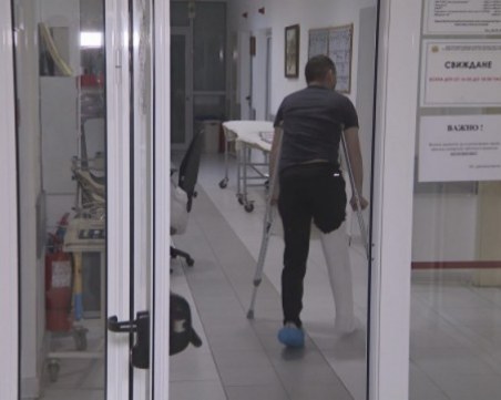 Мъж си счупи крака, от 112 го съветват: Вземете си такси, няма линейка!