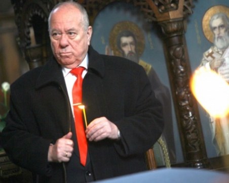 Почина майката на Илия Павлов,  баща му остава съвсем сам