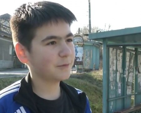 Проговори Александър, свален от автобус заради едри пари