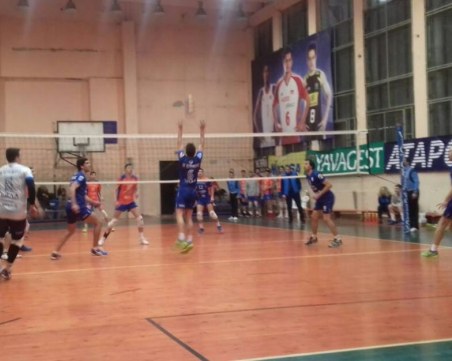 Виктория Волей с трудна победа у дома