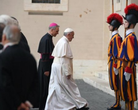 Историческо посещение: Ердоган на среща с папата, пазят го 3500 души