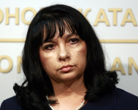 Заради тока: Бизнесът поиска оставката на министър Теменужка Петкова