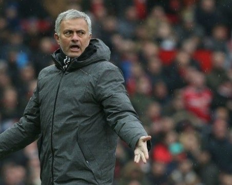 Послание до Моуриньо: Кой е виновен за тишината на Олд Трафорд?