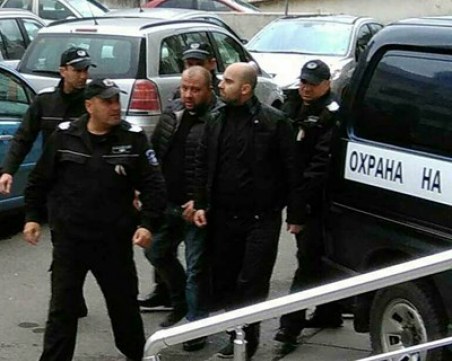 Разкриха още три банкови сметки на Спас, лъгал, че е красива жена