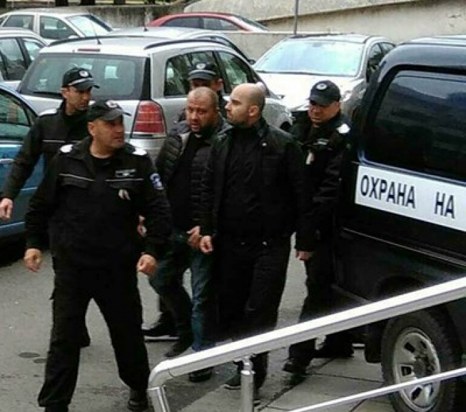 Разкриха още три банкови сметки на Спас, лъгал, че е красива жена
