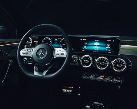 Българи разработиха революционна електроника за Мерцедес