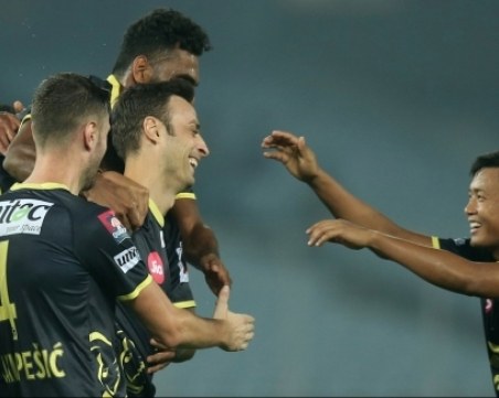 Бербо се отпуши - вижте какъв красив гол вкара за Керала ВИДЕО