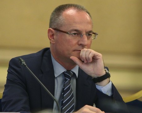 Лепнаха 1000 лева глоба на Лозан Панов заради неподаде декларация