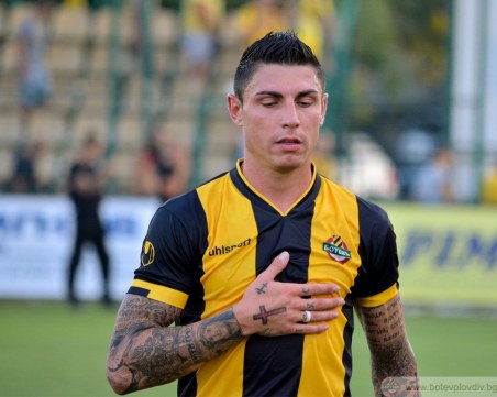 На BG Роналдо май не му хареса в ММА, връща се на терена