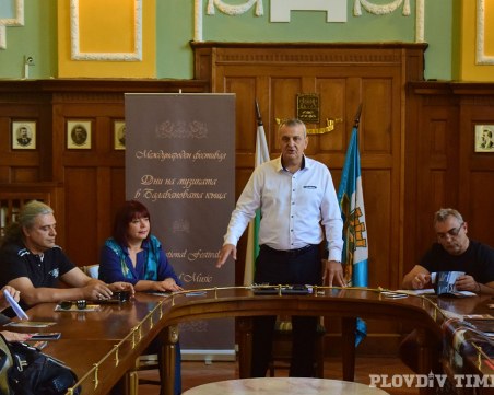 Порой от бебета под тепетата! Александър Държиков стана дядо